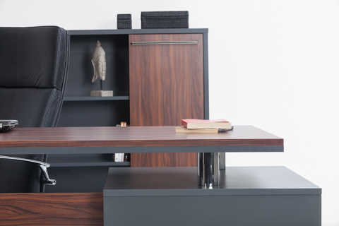 Nepal Executive Desk 04