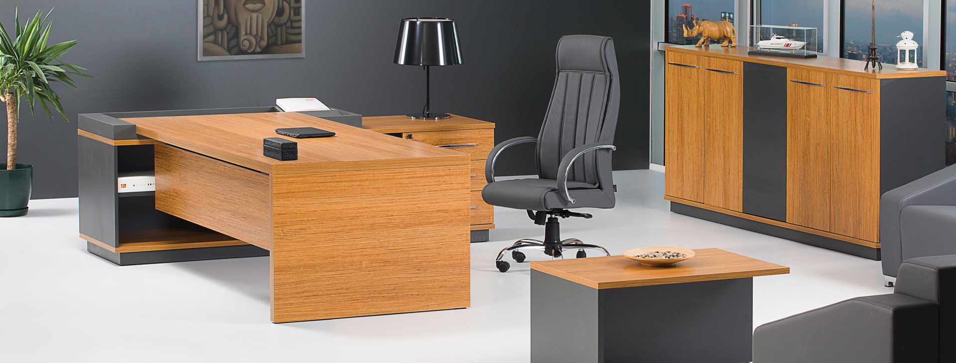 Elite Executive Desk 01